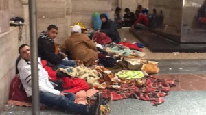 Milano stazione immigrati - N03