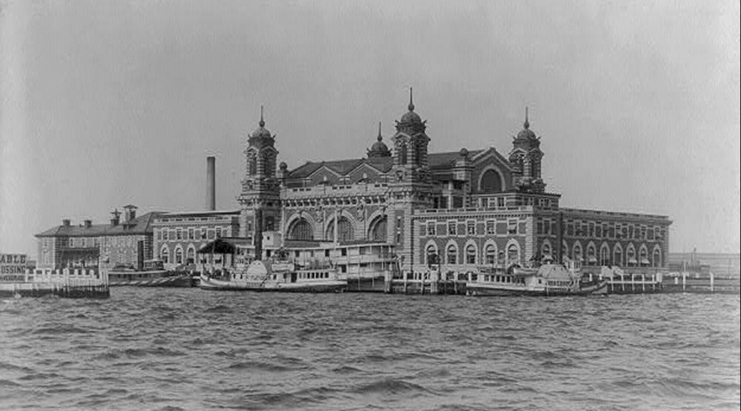 Ellis_Island_in_1905